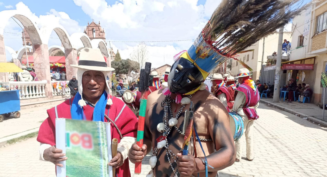 LPZ_LAJA_FERIADELAS DEMOCRACIAS_03