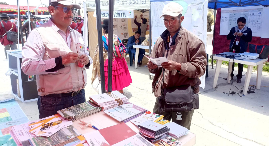 LPZ_LAJA_FERIADELAS DEMOCRACIAS_04