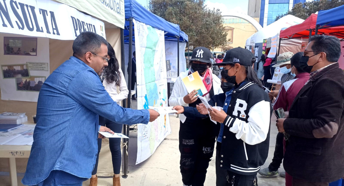 LPZ_LAJA_FERIADELAS DEMOCRACIAS_05