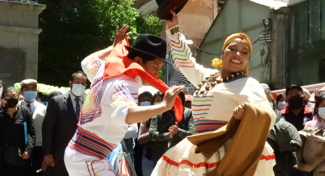 ORURO_FERIA_DEMOCRACIAS_02
