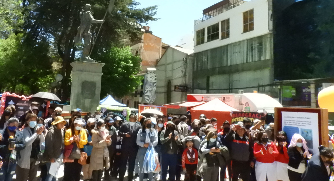 ORURO_FERIA_DEMOCRACIAS_03