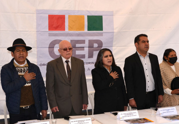 El TSE expuso la historia de la recuperación de la democracia en la Feria de las Democracias tras 40 años de vigencia