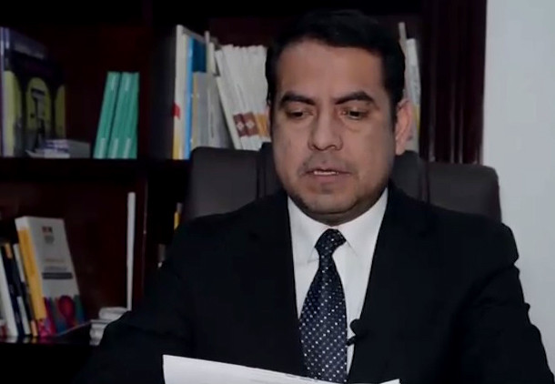 El TSE entregará el formato de libros a juristas que buscan reformar la Constitución Política del Estado