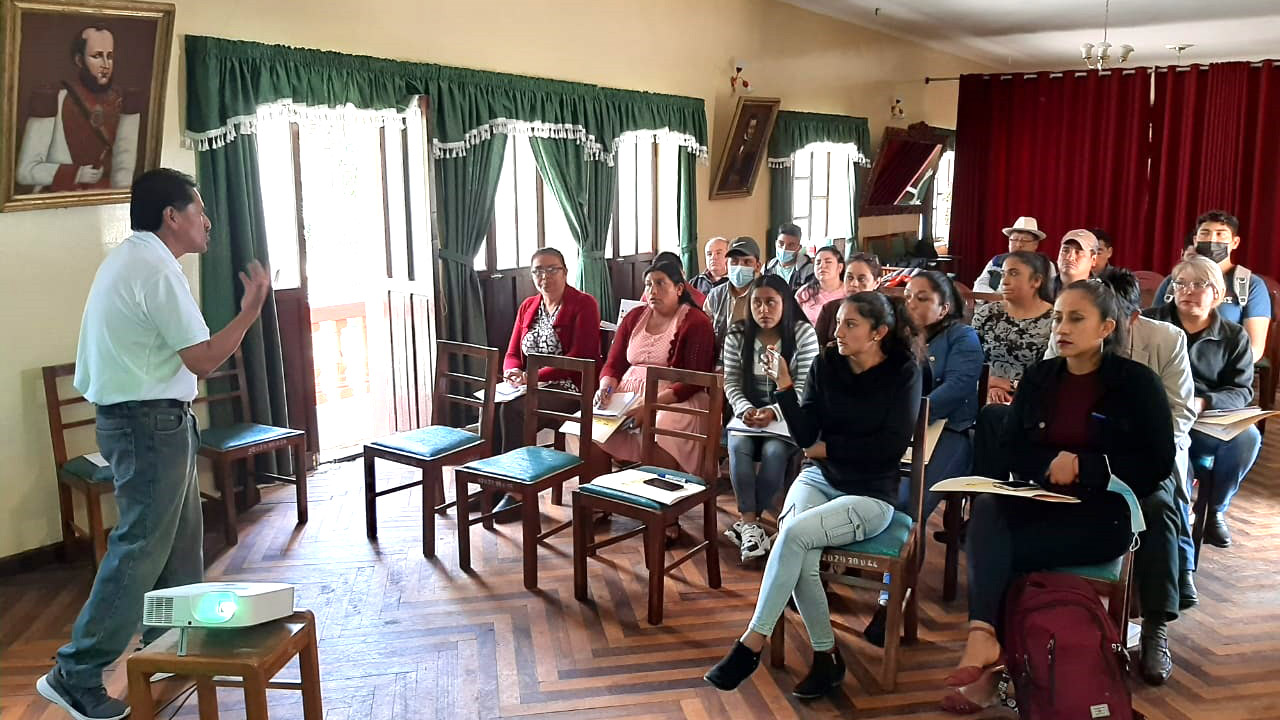 CHUQ_TALLERES_LEY_243_06