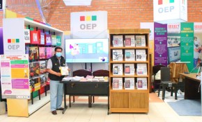EL TED ORURO PARTICIPA DE LA FERIA EXPOTECO INFORMANDO SOBRE LA DEMOCRACIA INTERCULTURAL