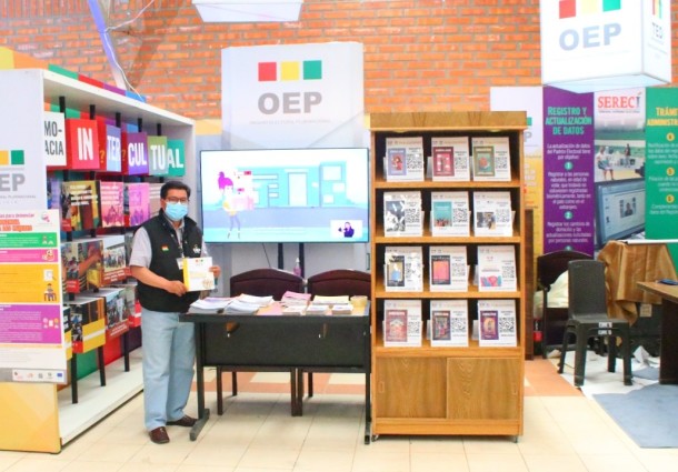 EL TED ORURO PARTICIPA DE LA FERIA EXPOTECO INFORMANDO SOBRE LA DEMOCRACIA INTERCULTURAL