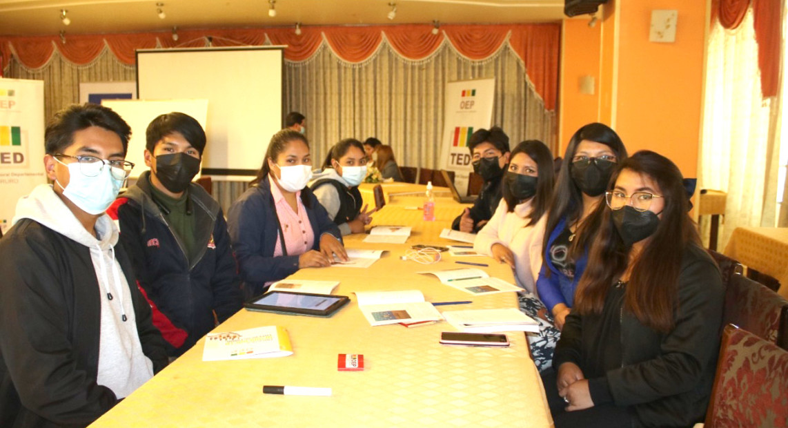 ORURO_TALLER_DIRIGENTES_ESTUDIANTILES_06
