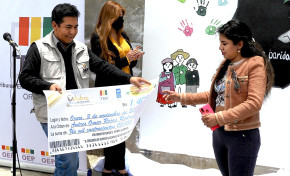 EL TED ORURO PRESENTA EL MURAL GANADOR DEL CONCURSO POR LOS 40 AÑOS DE DEMOCRACIA