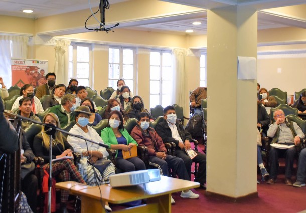 El TSE capacitó a promotores de la reforma constitucional en el llenado de libros y el uso del sistema informático de adherentes