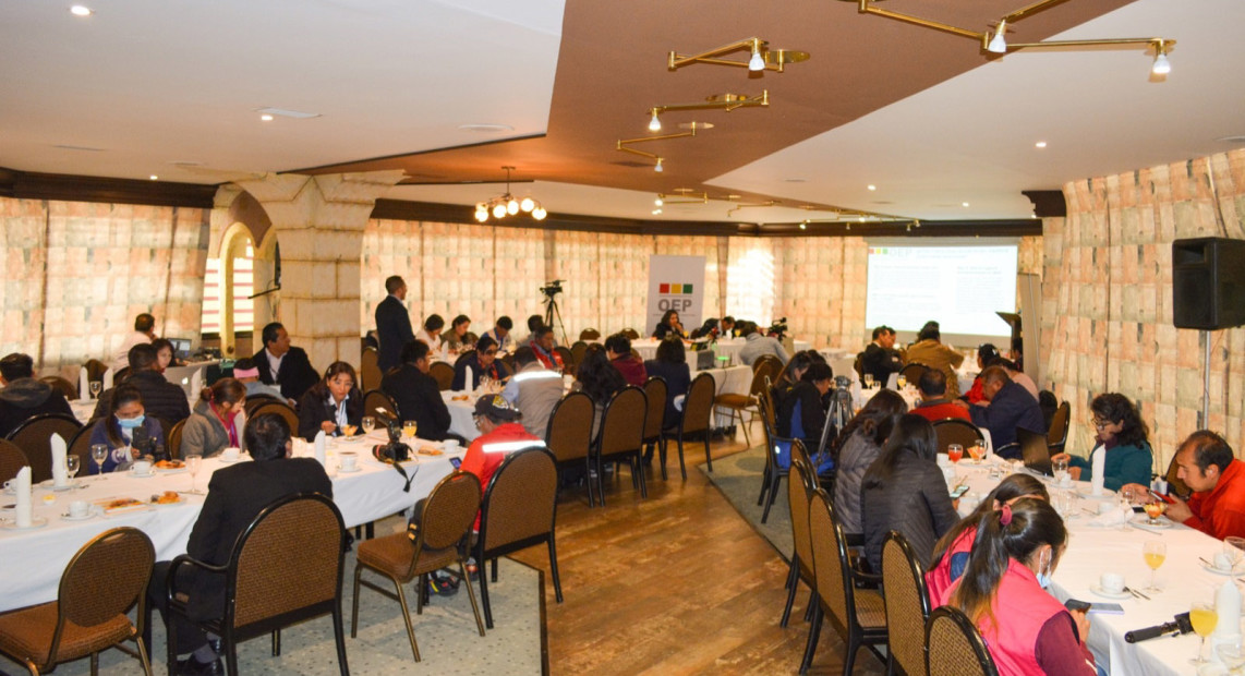 Desayuno_periodistas_PEB_01