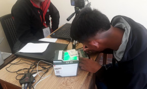 Actualización de datos en el PEB solo es posible mediante la verificación de huellas digitales del titular