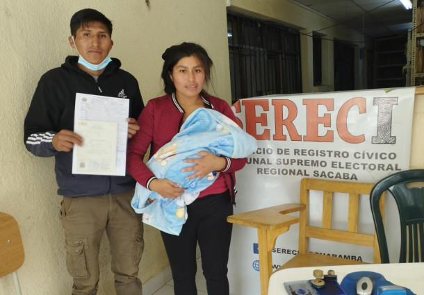 Serecí y ORC de Cochabamba entregaron su primer certificado de nacimiento gratuito a 2.656 niñas y niños