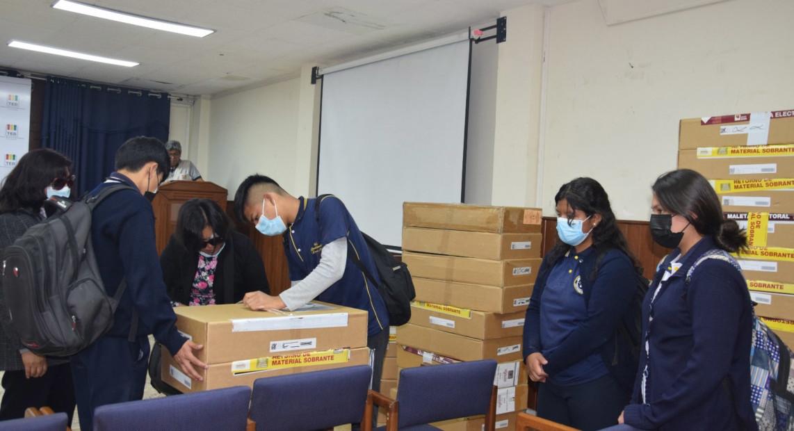 TED_CBBA_MALETAS_GOB_EST_02