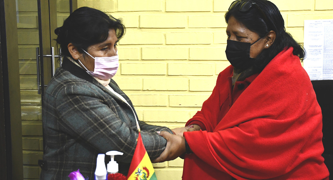 TED_ORURO_ENTREGA_LIBROS_03