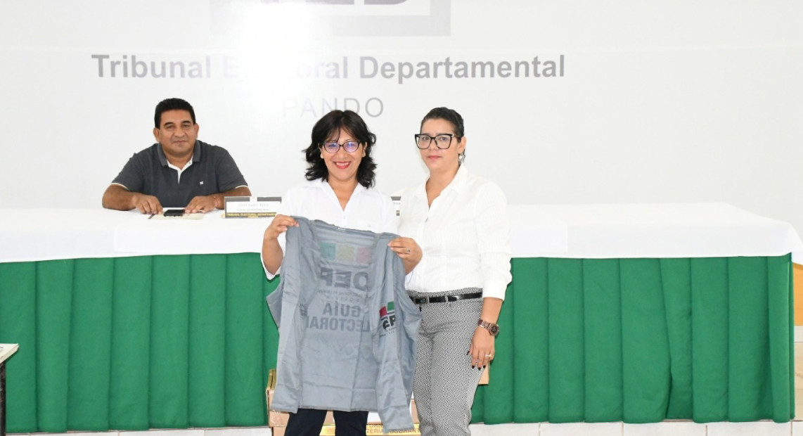 TED_PANDO_MALETAS_ELECTORALES_13