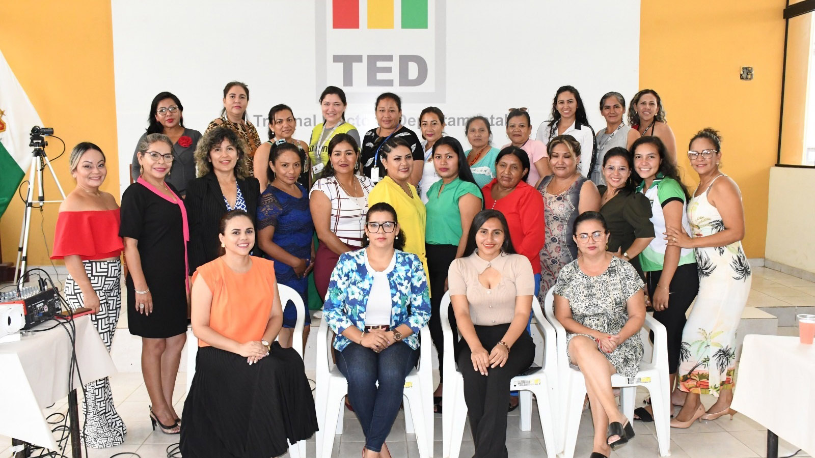 TED_PANDO_MUJERES_8DEMARZO_01