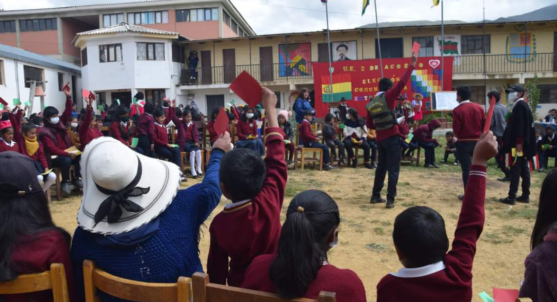 TE_CBBA_GOB_EST_DEM_COM_08