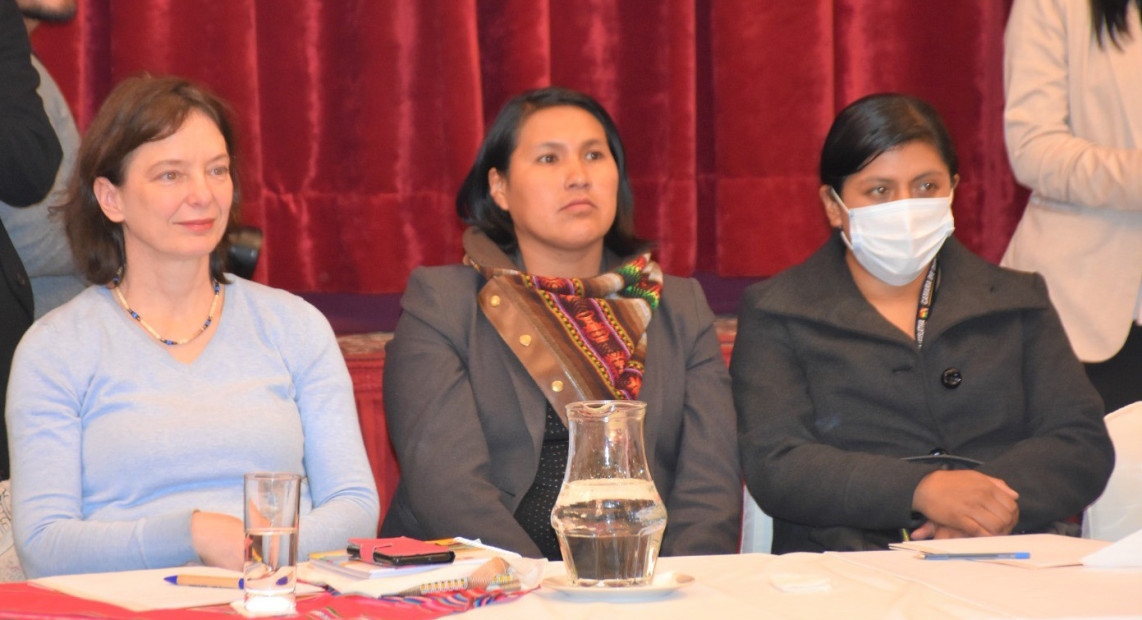 TSE_DIAGLOGO_MUJERES_08