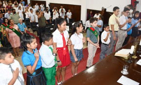 Por el Día de la Niña y el Niño, el TED Beni entrega credenciales a concejalitas y concejalitos del municipio de Trinidad