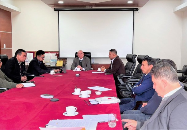 Autoridades del TSE se reúnen con diputados de CC para informar el procedimiento y la necesidad de actualizar la plataforma biométrica