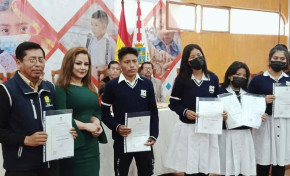 TED Chuquisaca entrega credenciales a 180 directivas de gobiernos estudiantiles de tres distritos educativos