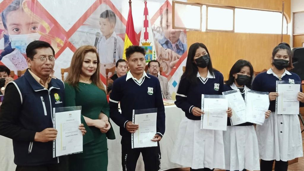 TED CHUQ CREDENCIALES 180 UE 06