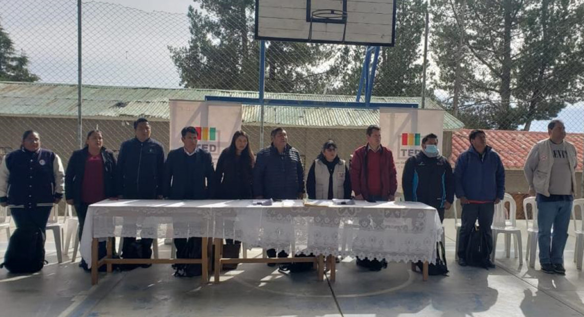 TED CHUQ GB. EST. CREDENC 07