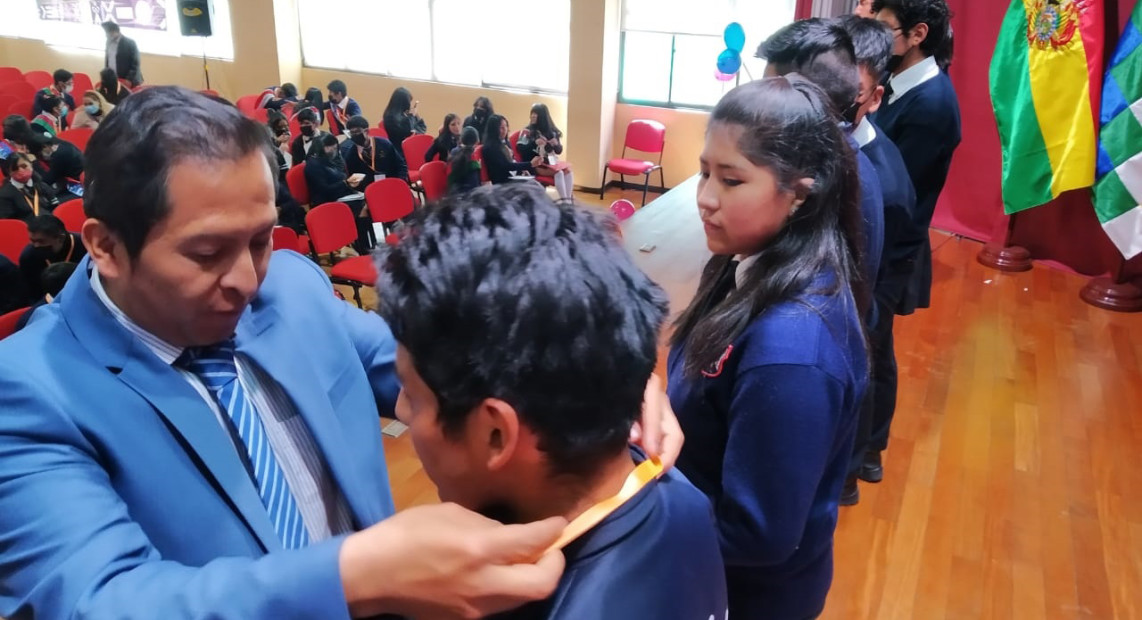 TED LPZ CREDENCIALES ESTUDIANTES 01