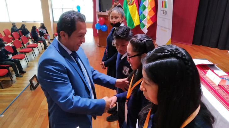 TED LPZ CREDENCIALES ESTUDIANTES 18