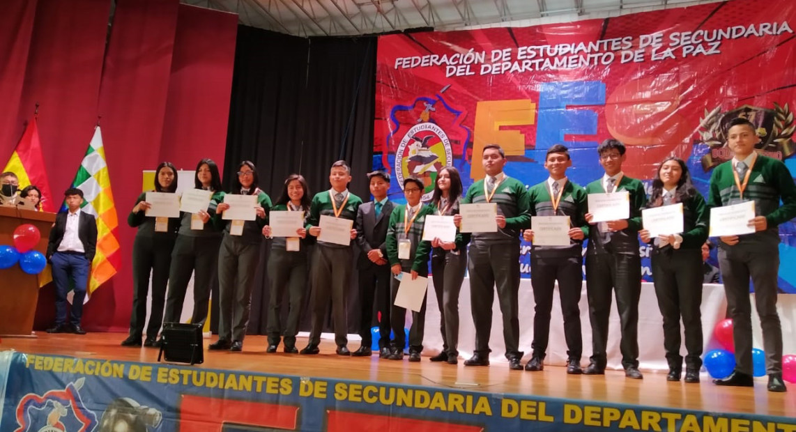 TED LPZ CREDENCIALES ESTUDIANTES 19