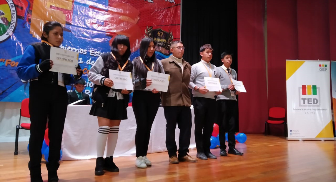 TED LPZ CREDENCIALES ESTUDIANTES 2