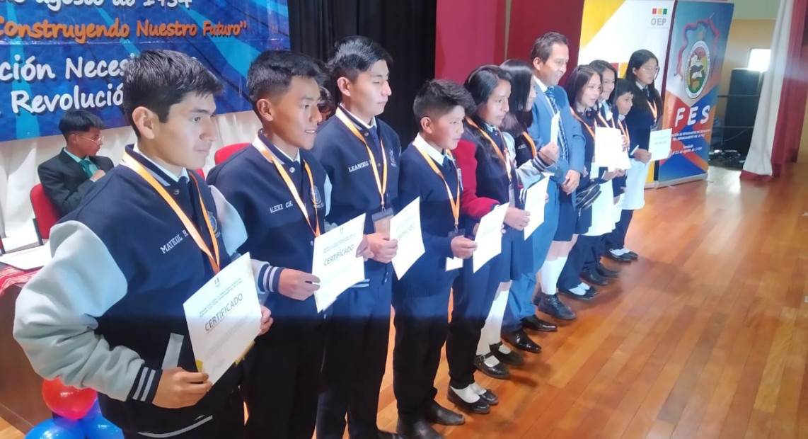 TED LPZ CREDENCIALES ESTUDIANTES 20