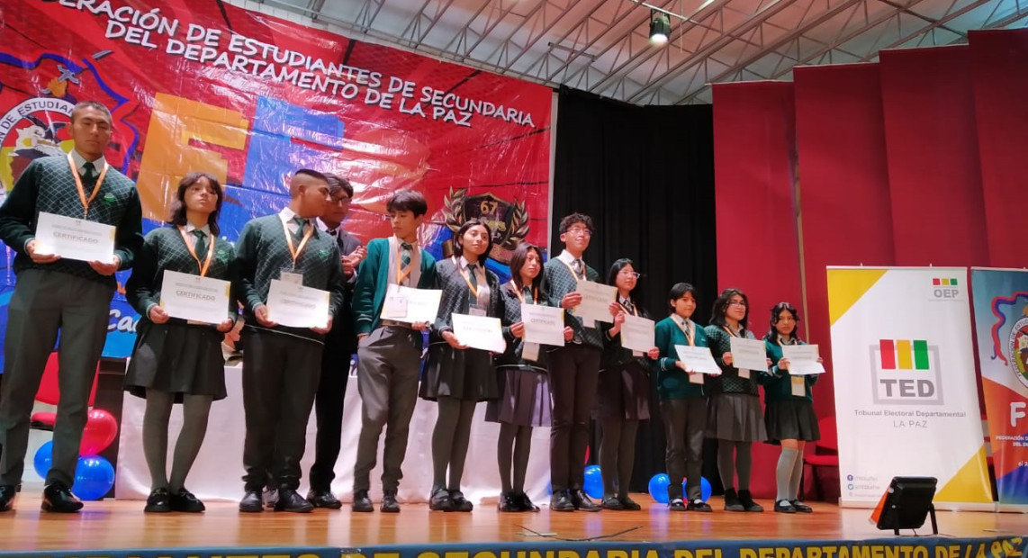 TED LPZ CREDENCIALES ESTUDIANTES 4