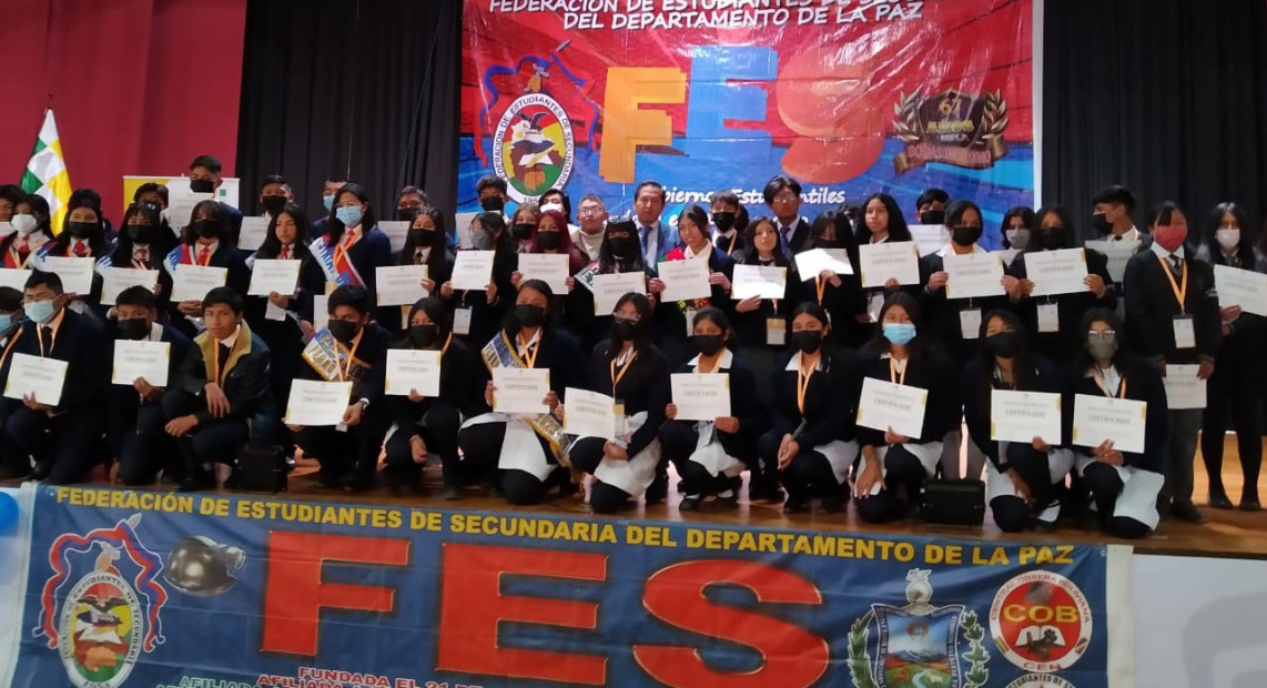 TED LPZ CREDENCIALES ESTUDIANTES 6