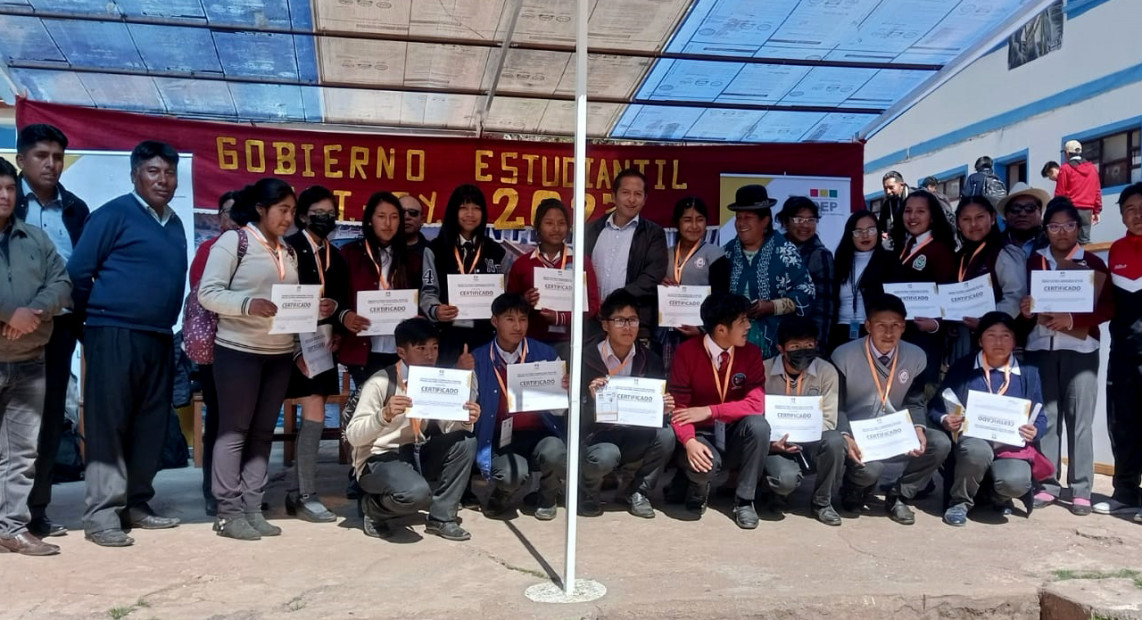 TED LPZ CREDENCIALES GOB EST 04