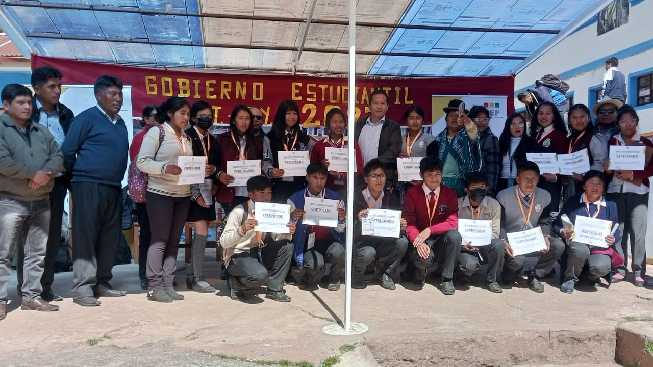 TED LPZ CREDENCIALES GOB EST 13