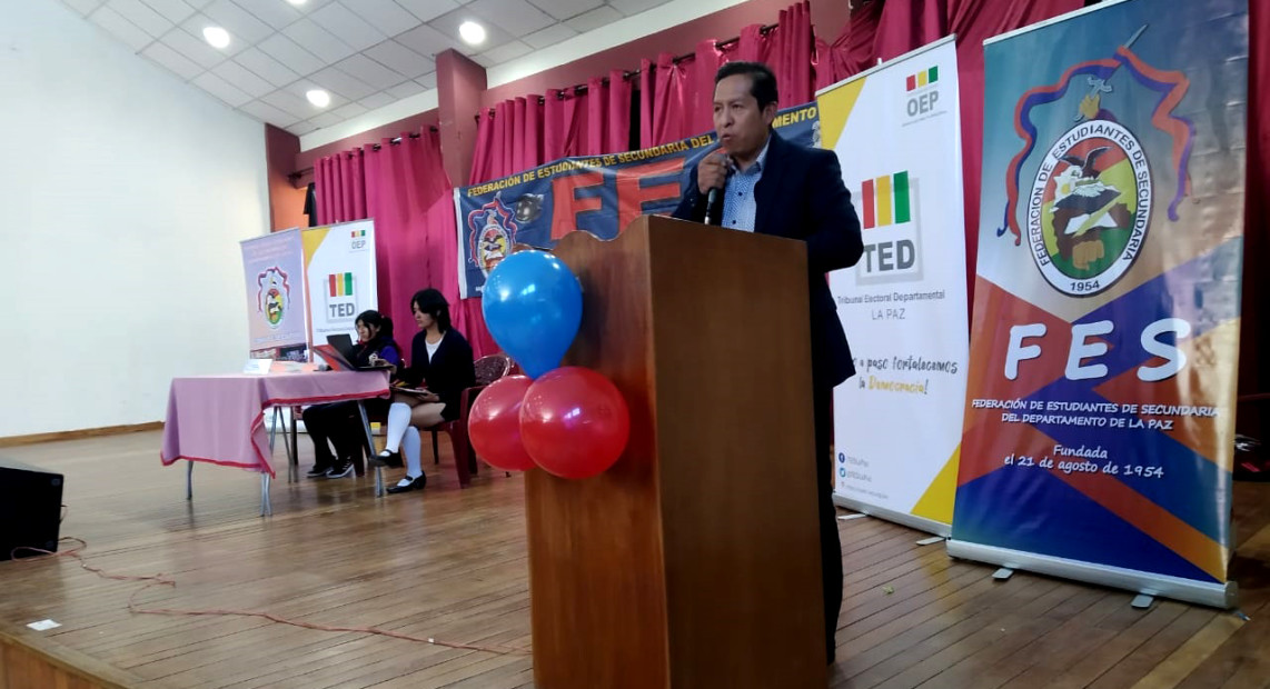 TED LPZ ENTREGA DE CREDENCIALES 03