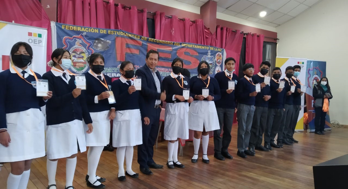 TED LPZ ENTREGA DE CREDENCIALES 08