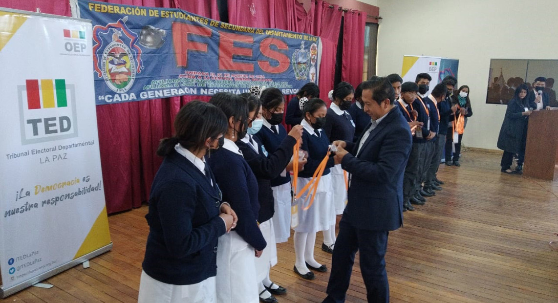 TED LPZ ENTREGA DE CREDENCIALES 11