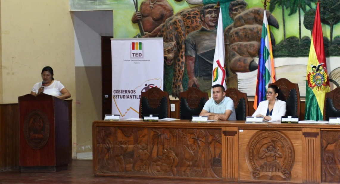 TED PANDO ENT CREDENC 09