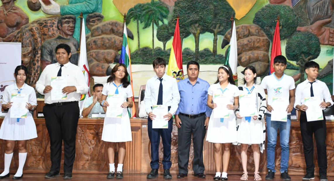 TED PANDO ENT CREDENC 13