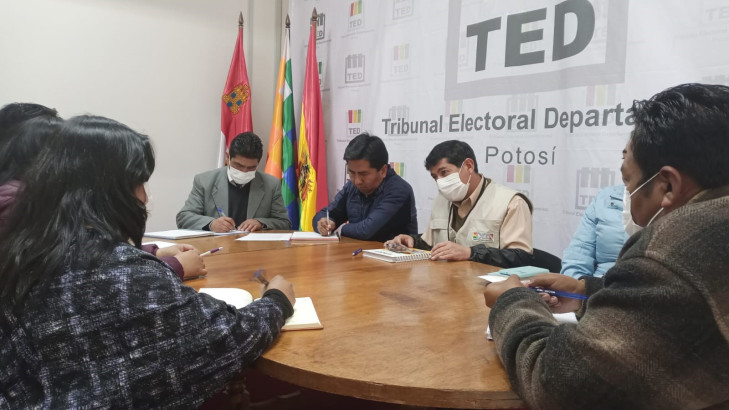 TED POTOSI & AJAM 01