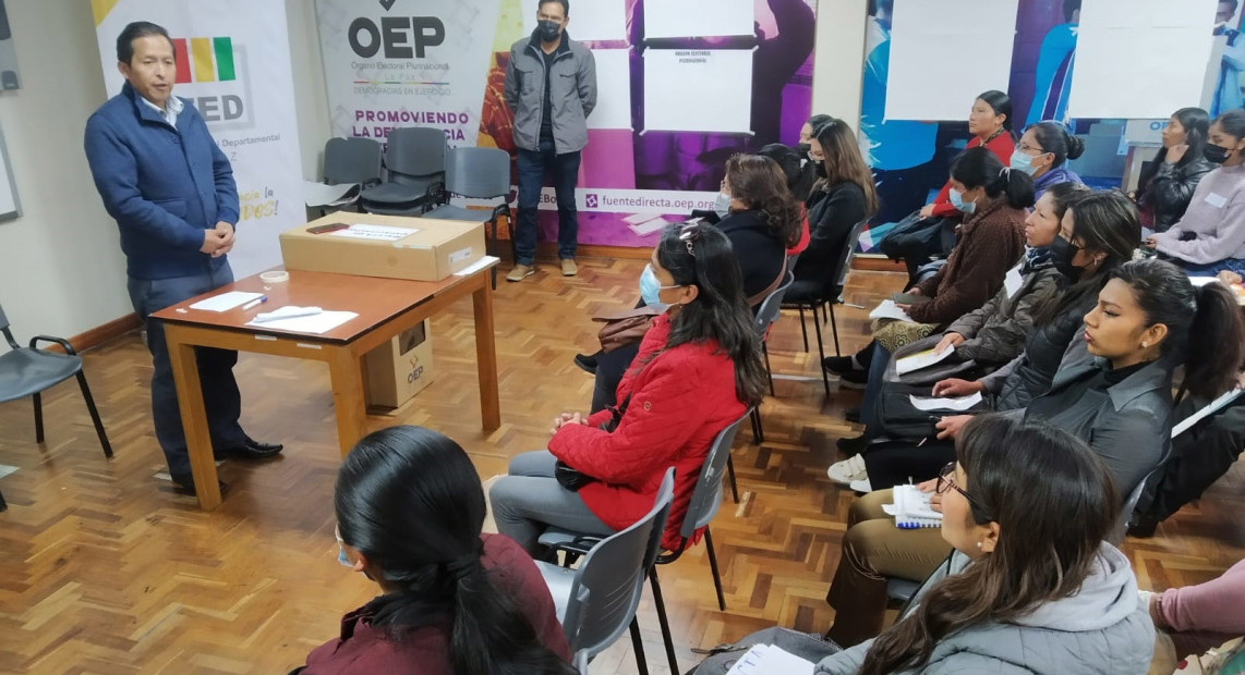 VICEPDTE CONDORI TED LPZ CAPAC NOTARIOS