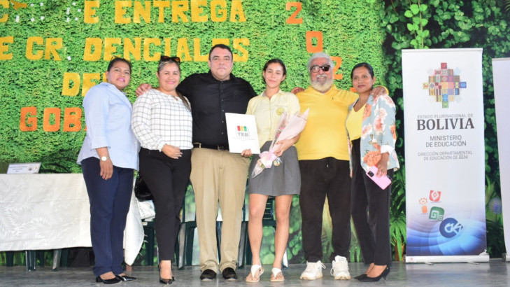 TED BENI ENTREGA CREDENCIALES 03