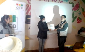 TED La Paz capacita a privadas de libertad que se preparan para elegir a sus representantes