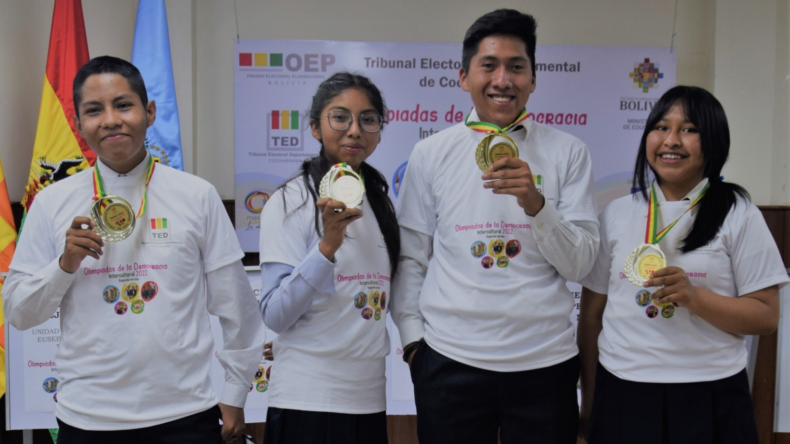 TED CBBA EQUIPO DE EST 01