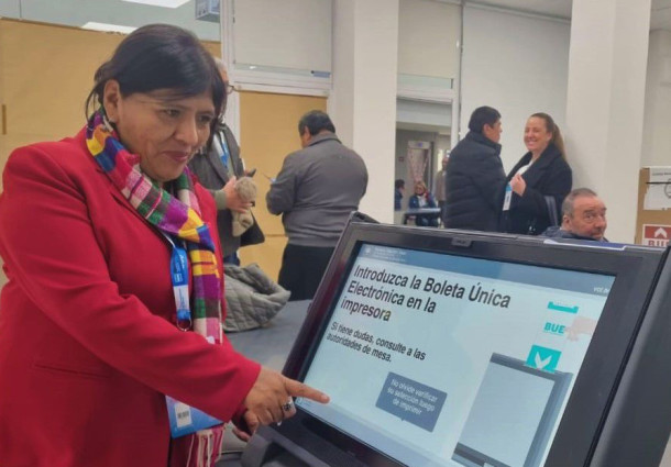 TSE participa en las elecciones primarias de Argentina por invitación de la CNE