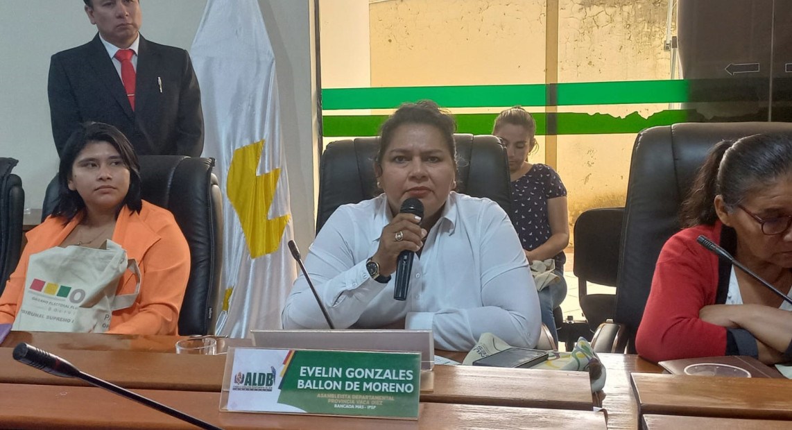 TED BENI ASAMBLEISTAS 07