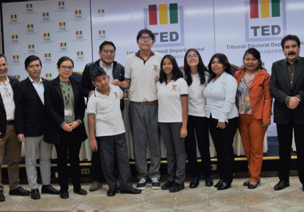 La unidad educativa Técnico Humanístico Héroes del Chaco de Villa Tunari es el tercer clasificado a la final departamental