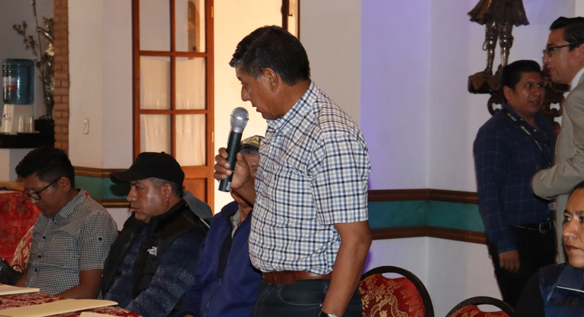 TED CHUQ FORT PUBL ORG POLIT 04